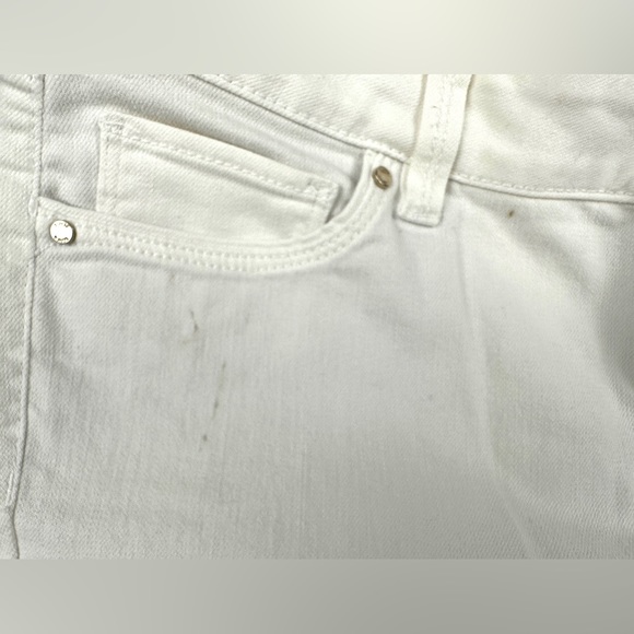 Distressed White Jean Capri - Picture 8 of 8